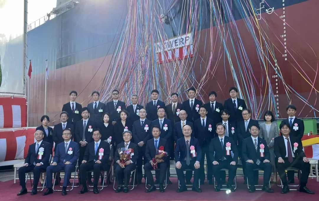 The new environmentally-friendly ships of Rongtua Shipping Group were named and delivered in Japan.